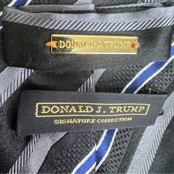 Donald Trump Silk Striped Tie - Picture 5 of 5